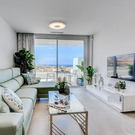 Luxury Apartment. Heated Pool. Ac. Ocean View! Costa Adeje (Tenerife)