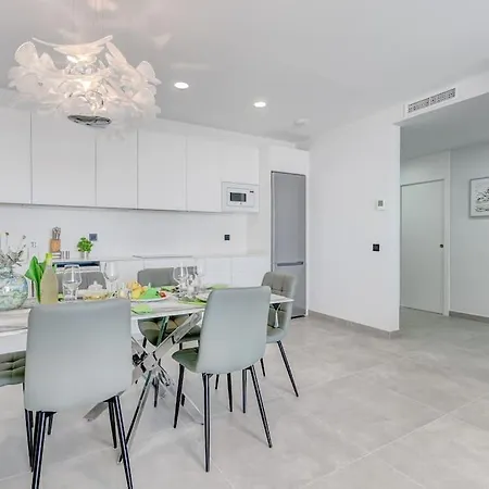 Luxury Apartment. Heated Pool. Ac. Ocean View! Апартаменты Адехе