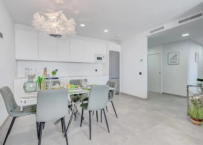 Luxury Apartment. Heated Pool. Ac. Ocean View! דירה אדחה