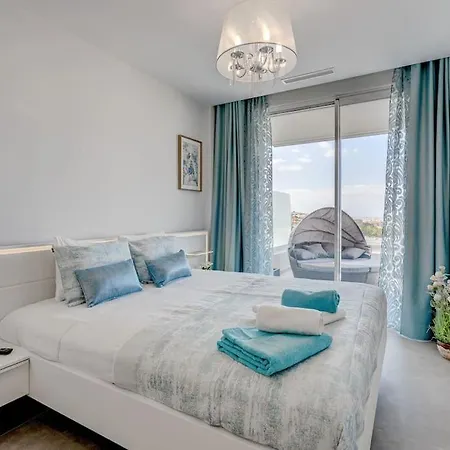 Luxury Apartment. Heated Pool. Ac. Ocean View! أذيخي