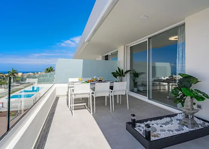 Luxury Apartment. Heated Pool. Ac. Ocean View! Daire *